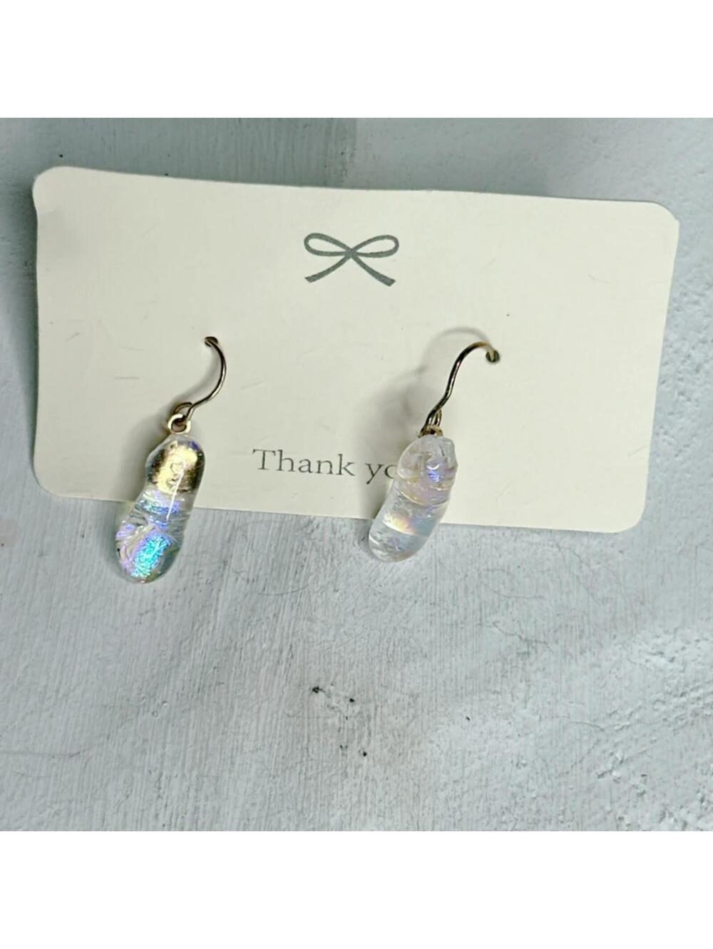 7609. Art Glass Earrings Iridescent